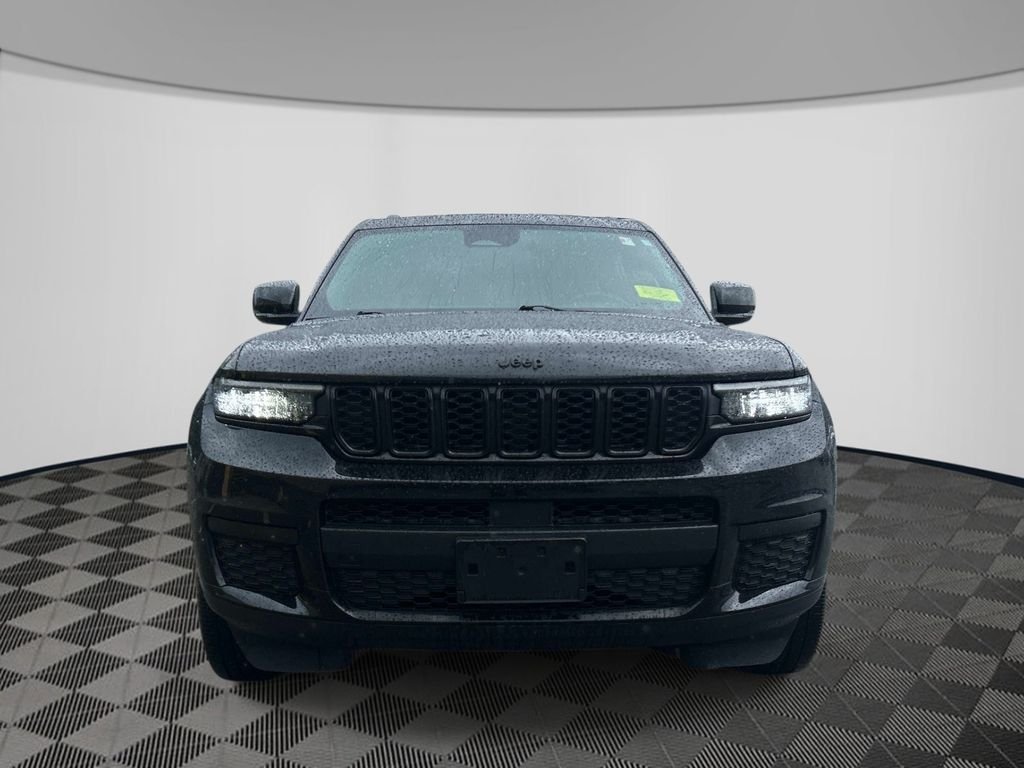 Used 2023 Black Jeep Altitude image 8