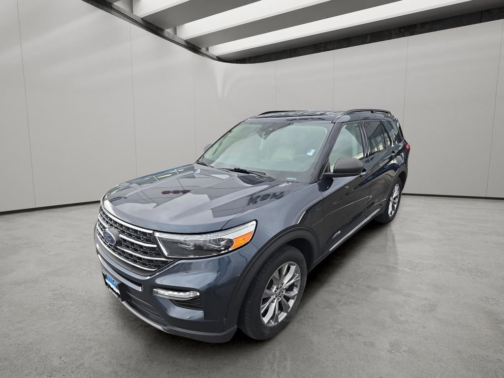 Used 2022 Stone Blue Metallic Ford XLT image 2
