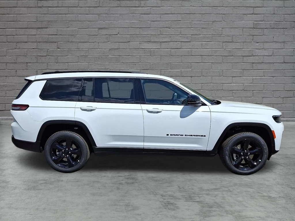 New 2026 Bright White Clearcoat Jeep Limited image 9