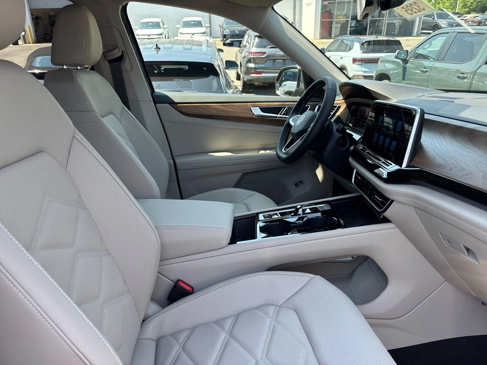 New 2026 Pure Gray Volkswagen 2.0T SE w/Technology image 39