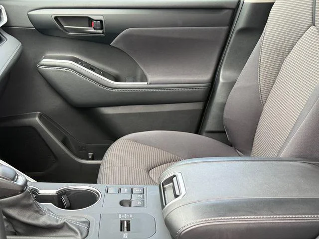 Certified Used 2025 DK. BLUE MC. Toyota LE image 9