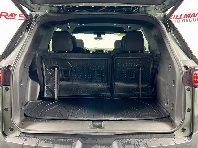 Used 2022 Gray Chevrolet 1LT image 26