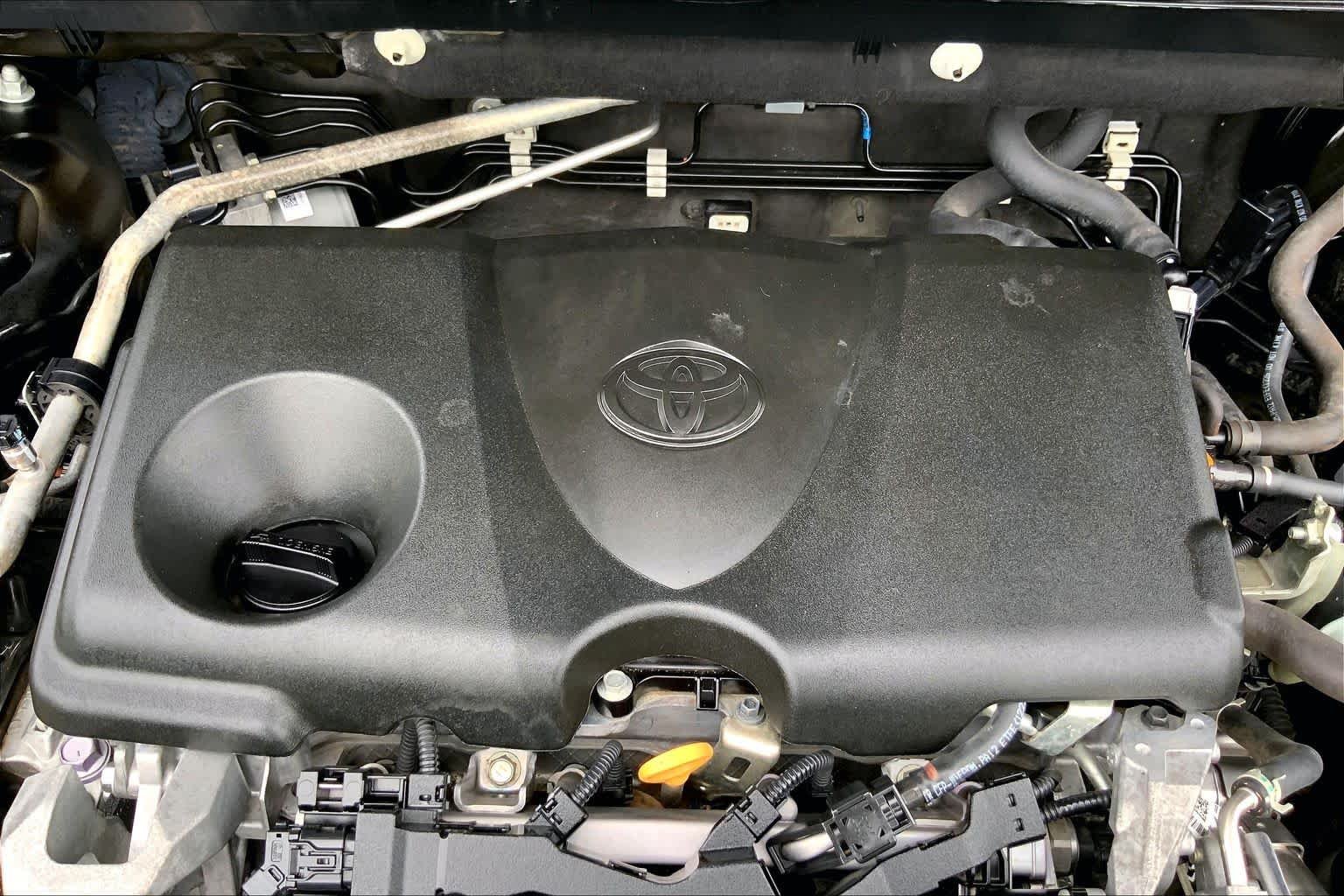 Used 2021 Midnight Black Metallic Toyota LE image 32