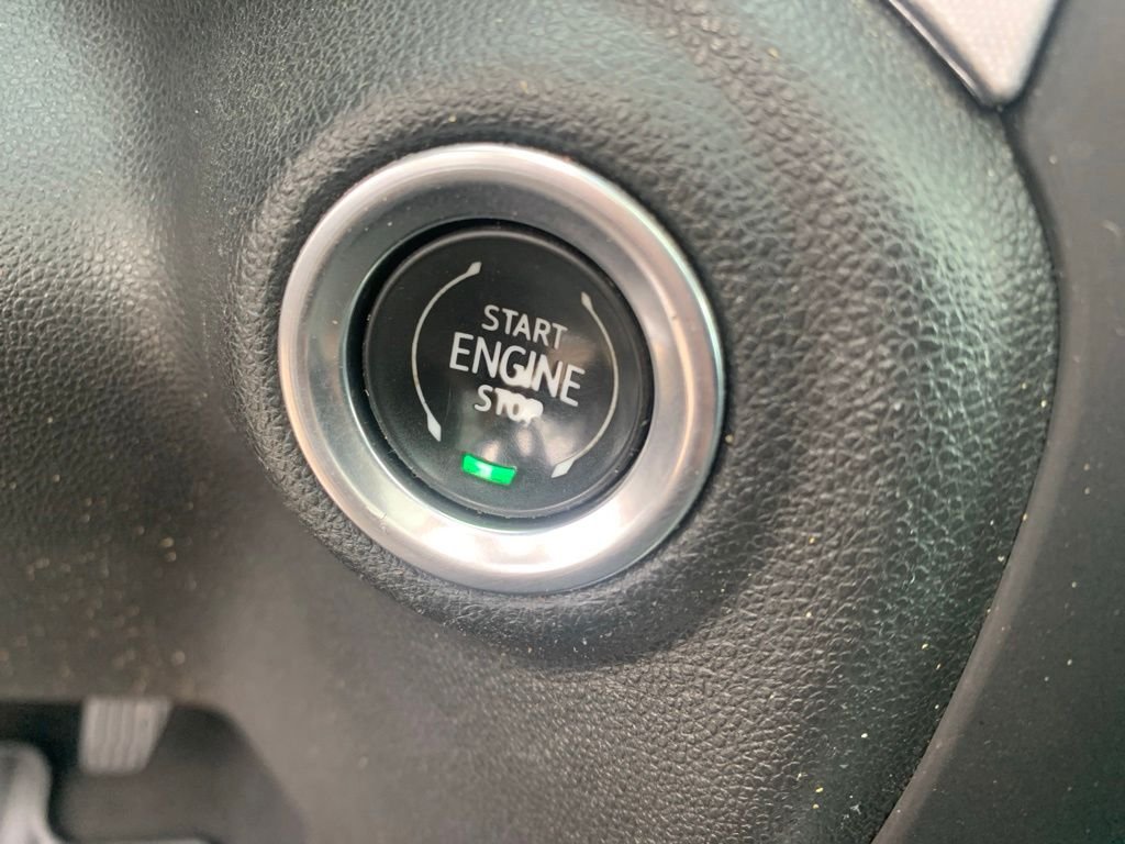 Used 2020 Black GMC Elevation image 21