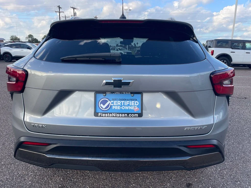 Used 2024 Gray Chevrolet ACTIV image 4