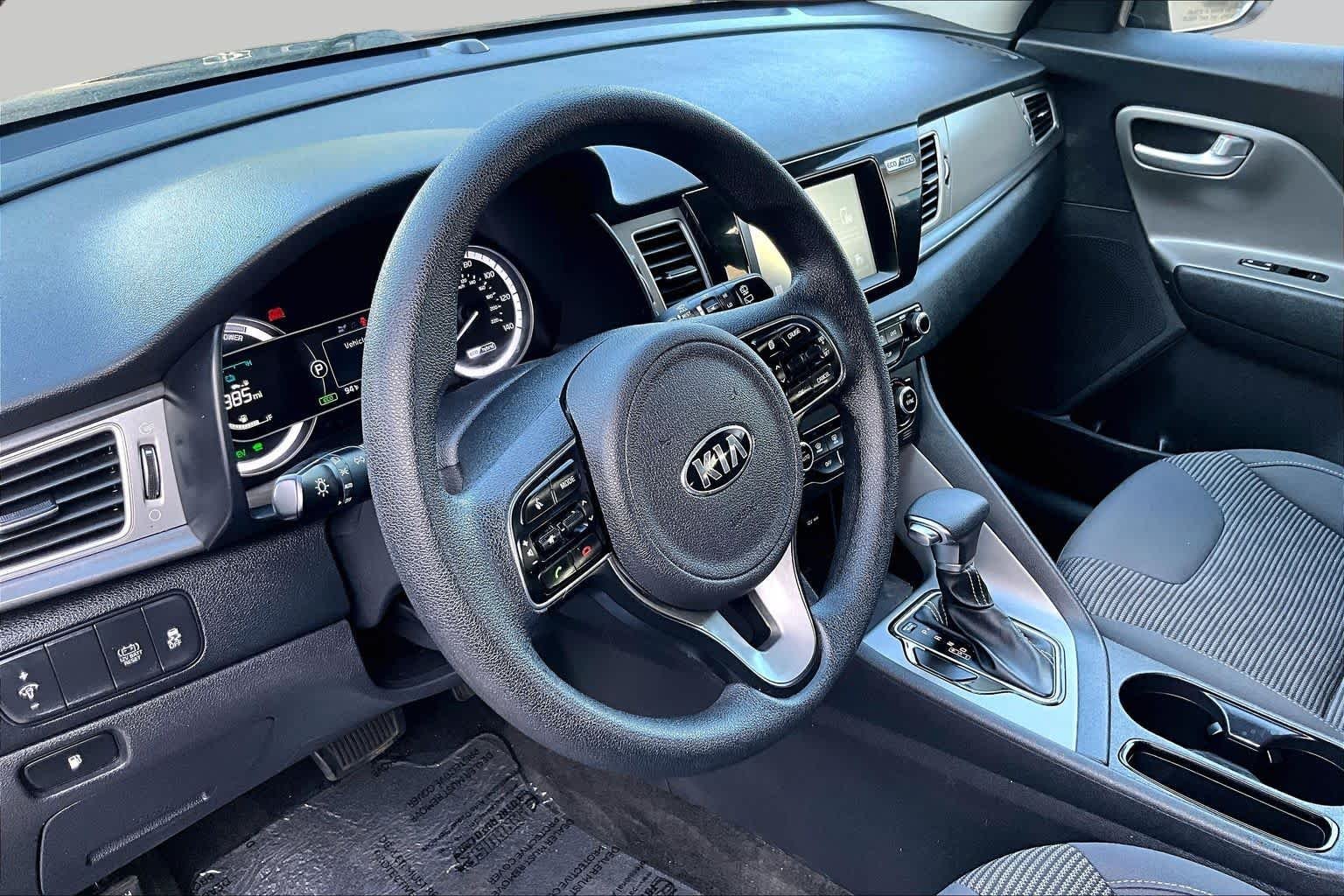 Used 2019 Deep Cerulean Kia LX image 17