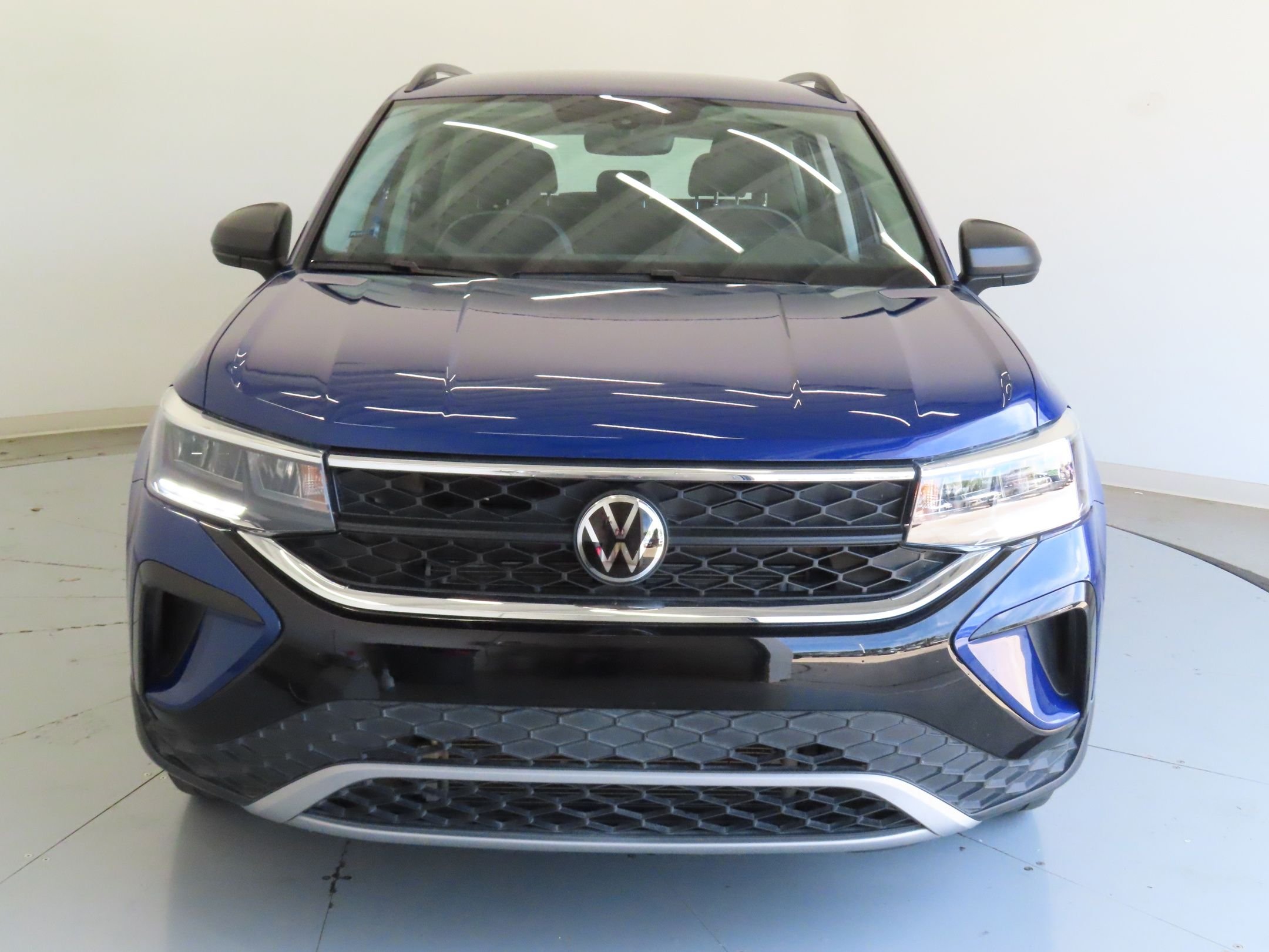 Used 2023 Blue Volkswagen 1.5T S image 8
