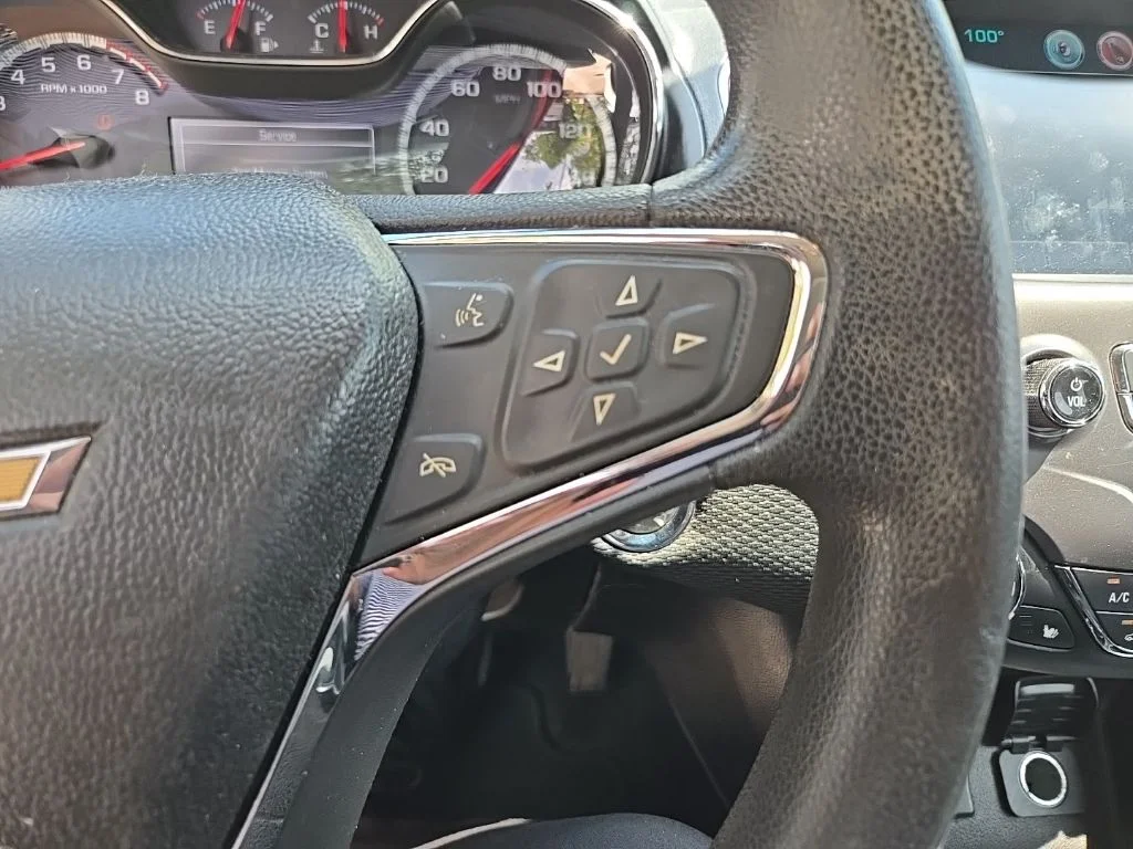 Used 2017 Red Chevrolet LT image 14