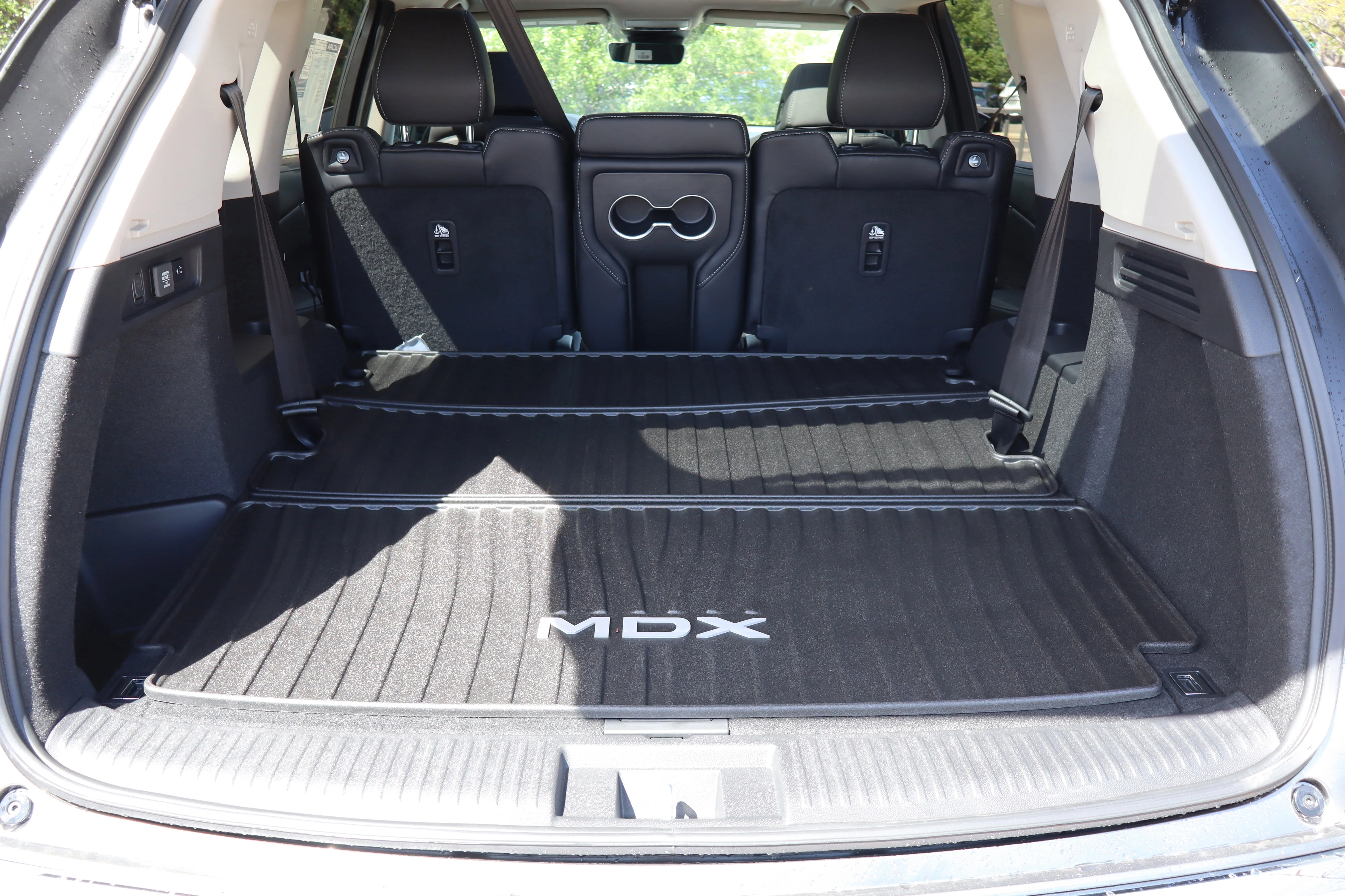 New 2026 Liquid Carbon Metallic Acura w/Technology Package image 28