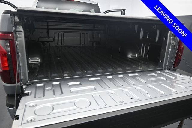 Used 2024 Silver Ford XL image 27