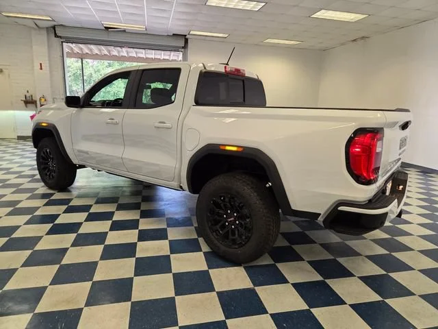 New 2026 Summit White GMC Elevation image 5