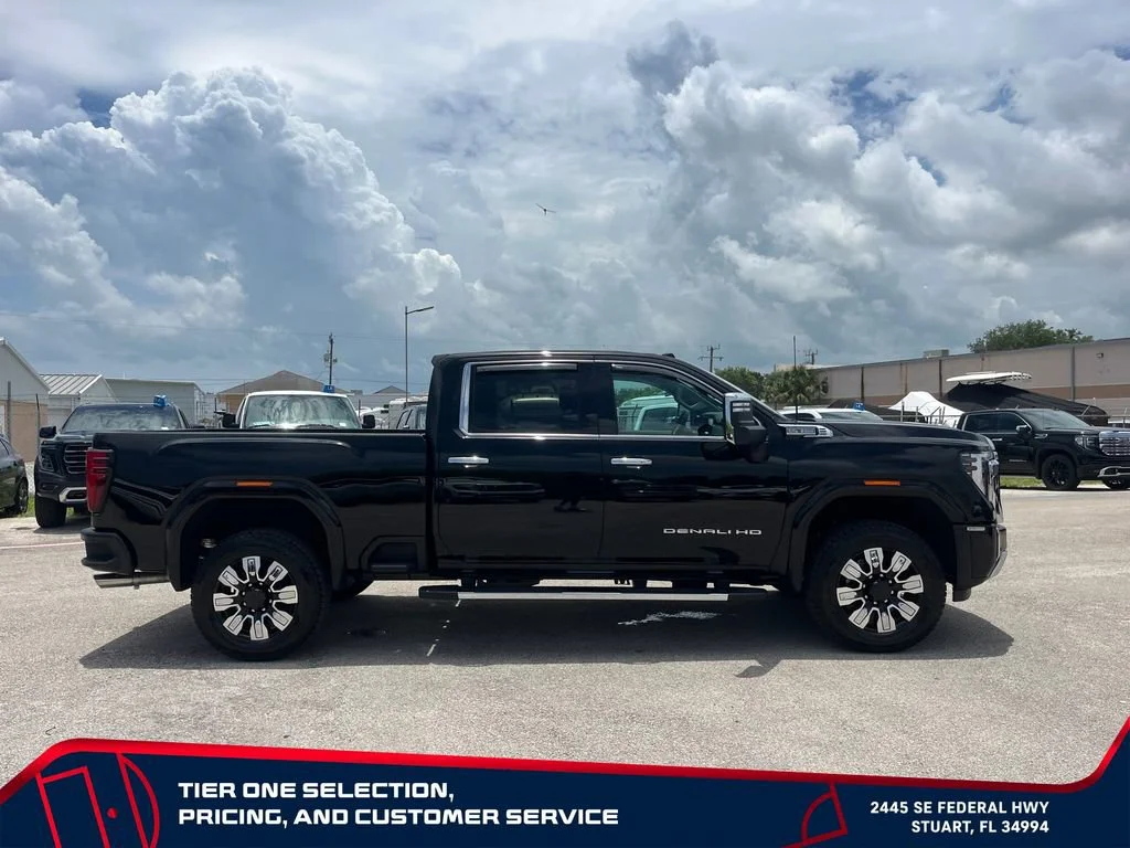 Used 2026 Onyx Black GMC Denali image 8
