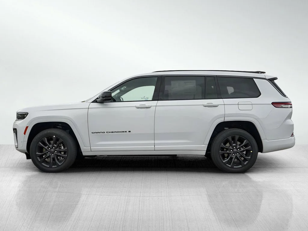 New 2026 Bright White Clearcoat Jeep Limited image 4
