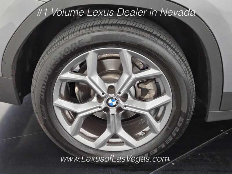 Used 2024 Gray Metallic BMW sDrive30i image 10
