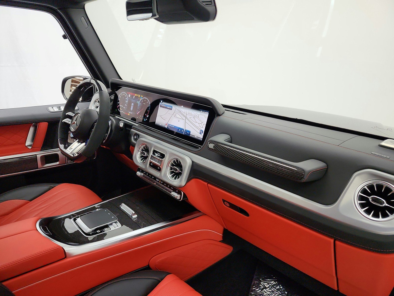 Used 2025 Obsidian Black Metallic Mercedes-Benz AMG® G 63 SUV image 19