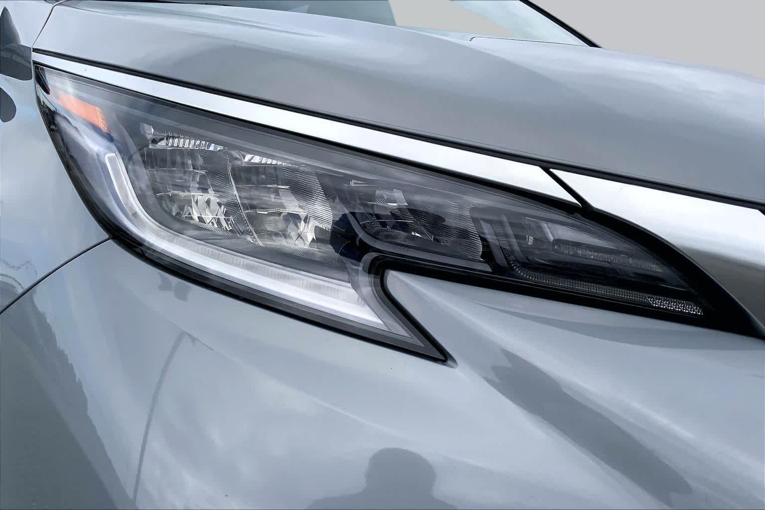 Used 2024 Cement Toyota XSE image 27
