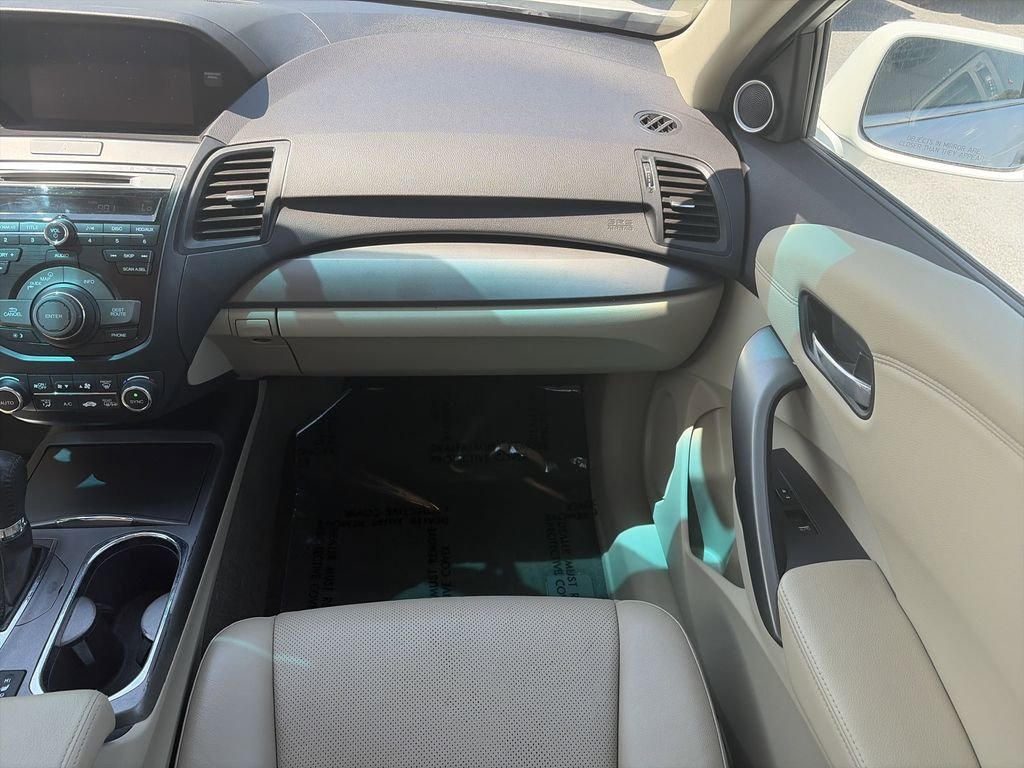 Used 2014  Acura Technology Package image 16