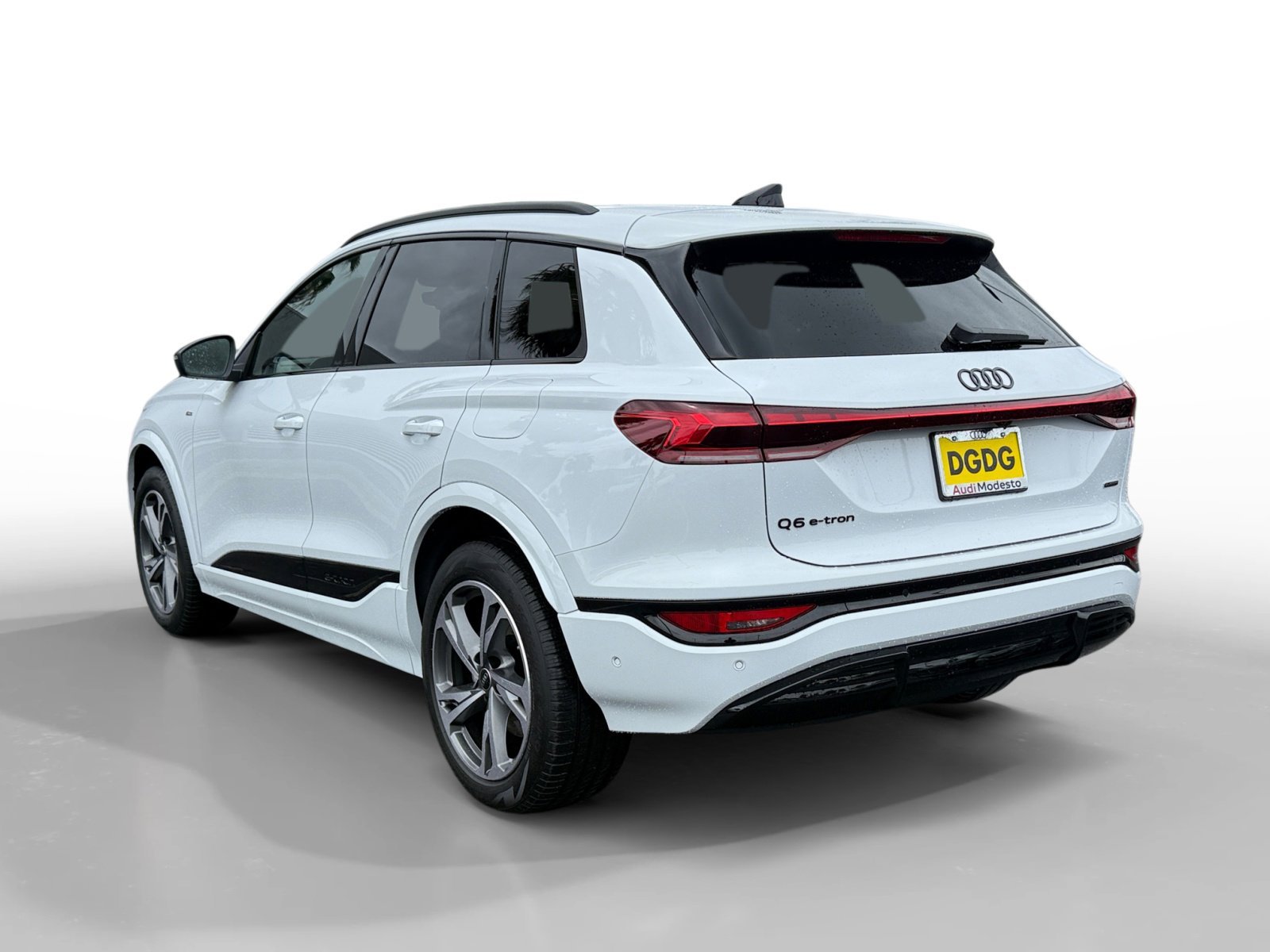 New 2027 GLACIER WHITE Audi Premium Plus quattro image 3