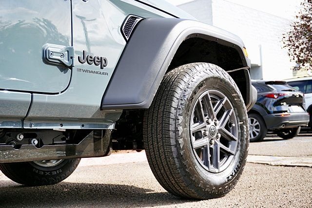 New 2026 Anvil Clear-Coat Exterior Paint Jeep Sport S image 9