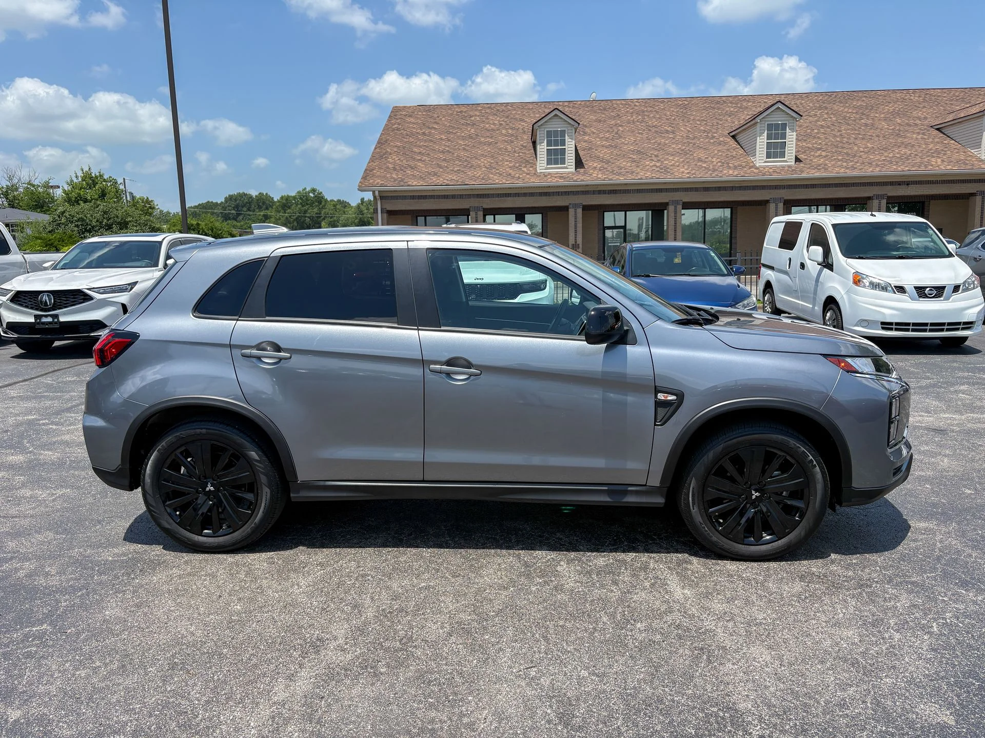 Used 2024 Gray Mitsubishi 2.0 ES image 8