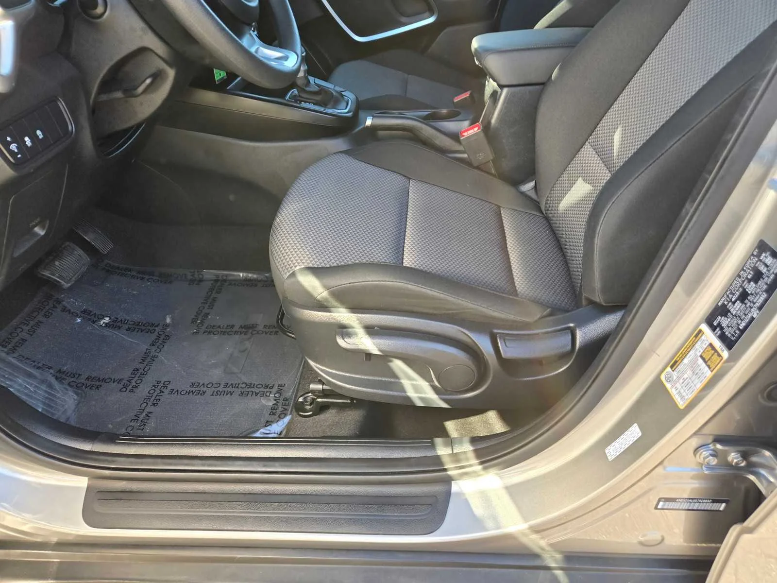 Used 2025  Kia LX image 20