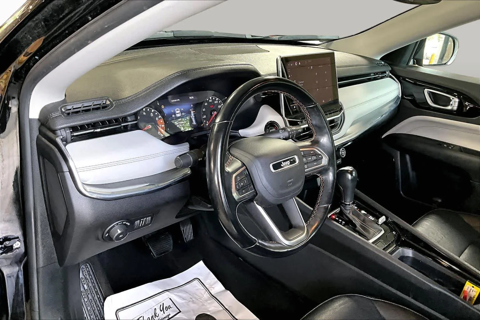 Used 2022 Diamond Black Crystal Pearlcoat Jeep Limited image 17
