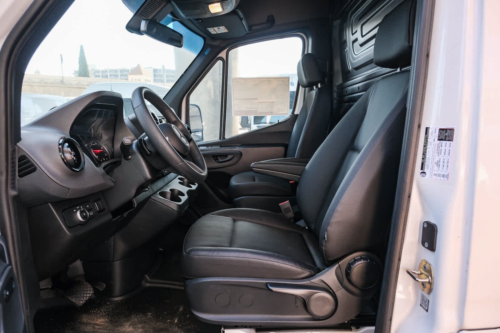 New 2025 Arctic+White Mercedes-Benz Cargo 144 WB  RWD 2.0L 4-Cylinder image 21