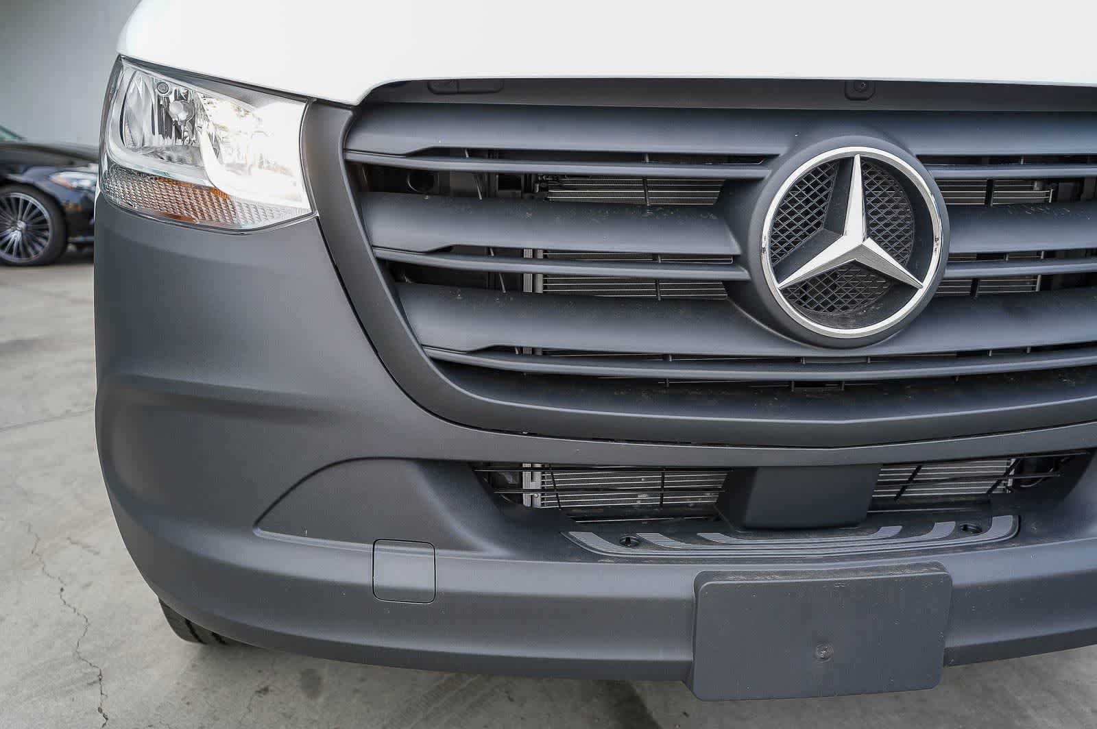 Used 2026 Arctic White Mercedes-Benz  image 11