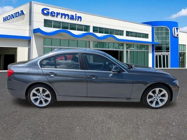 Used 2015 Mineral Gray Metallic BMW 320i xDrive image 4
