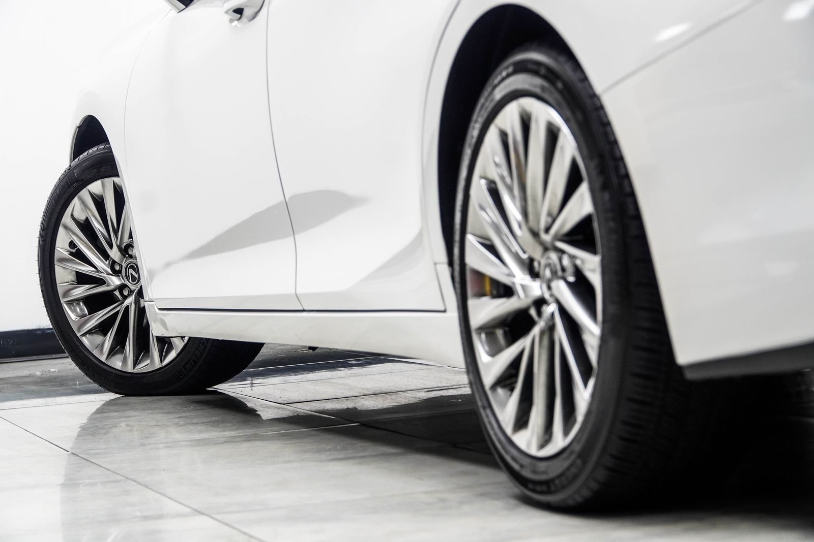 Used 2022 White Lexus 350 Ultra Luxury image 17
