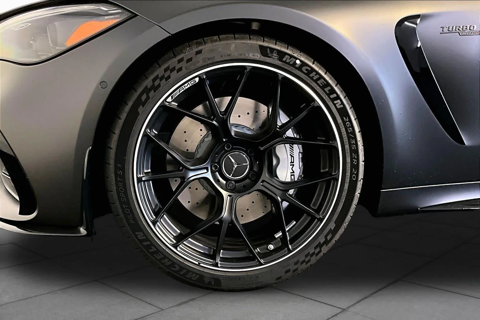 New 2026 MANUFAKTUR exclusive graphite grey magno Mercedes-Benz AMG® CLE 53 image 17
