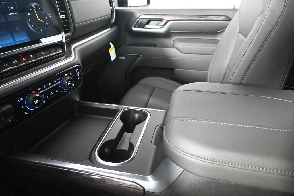 2026 Chevrolet Silverado 3500 HD LTZ - Photo 31