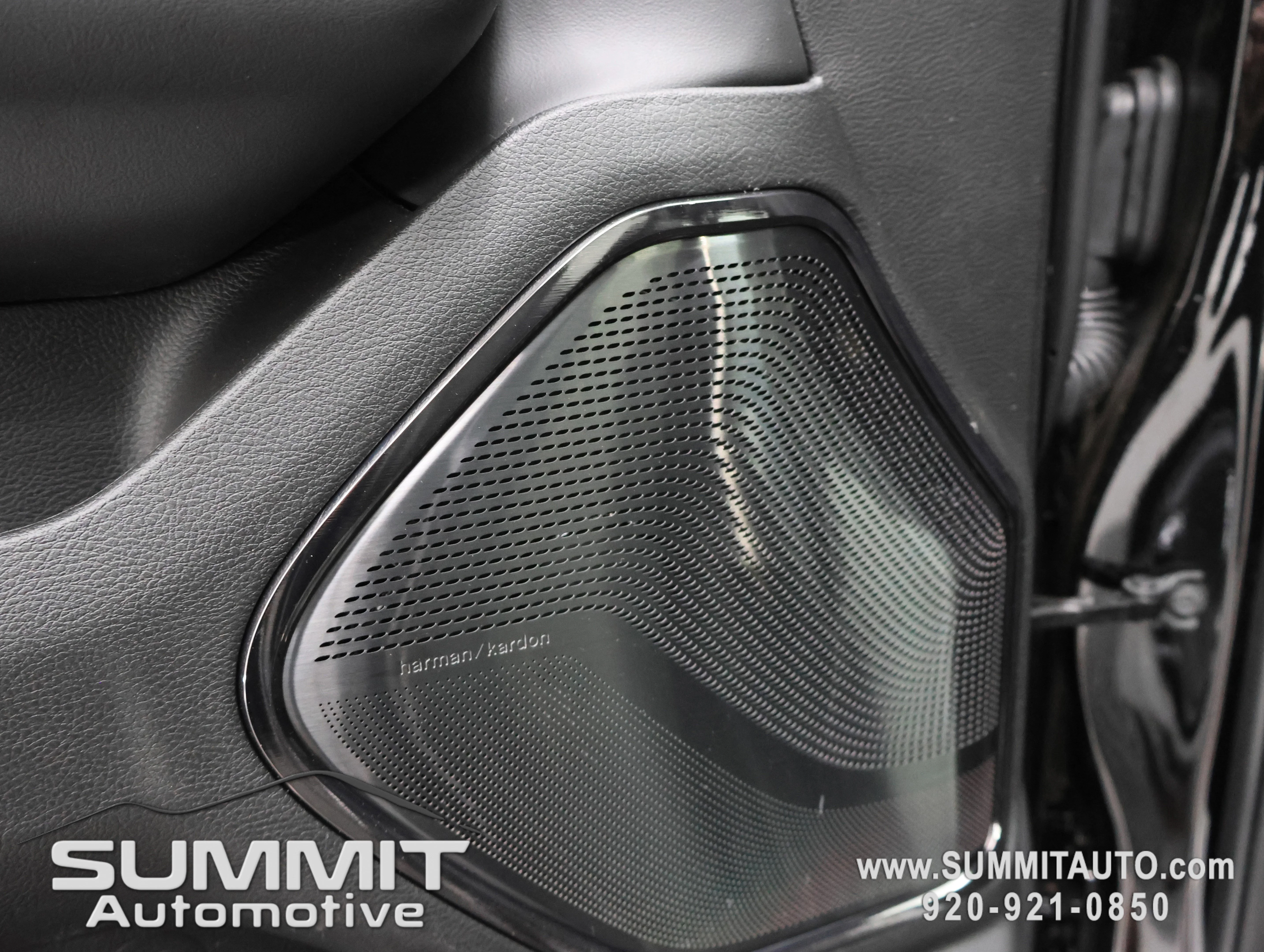 New 2026 Diamond Black Crystal Pearl-Coat Exterior Paint RAM Limited image 53