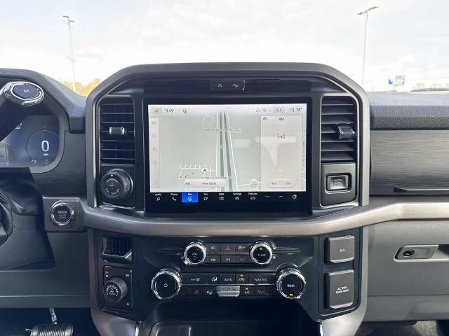New 2026 Agate Black Metallic Ford XLT image 23