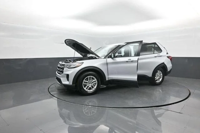 New 2026 Space White Metallic Ford Active image 42