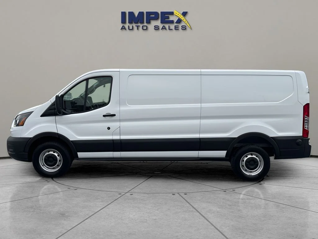 Used 2024 White Ford Base image 2