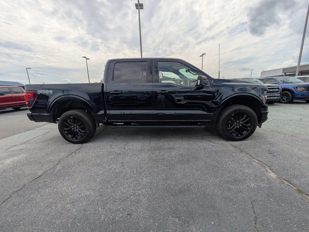 New 2026 Antimatter Blue Metallic Ford XLT image 3