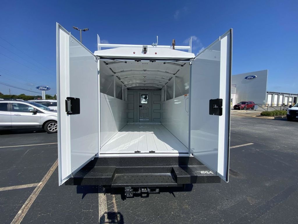 2026 Ford E-Series Cutaway Base - Photo 9