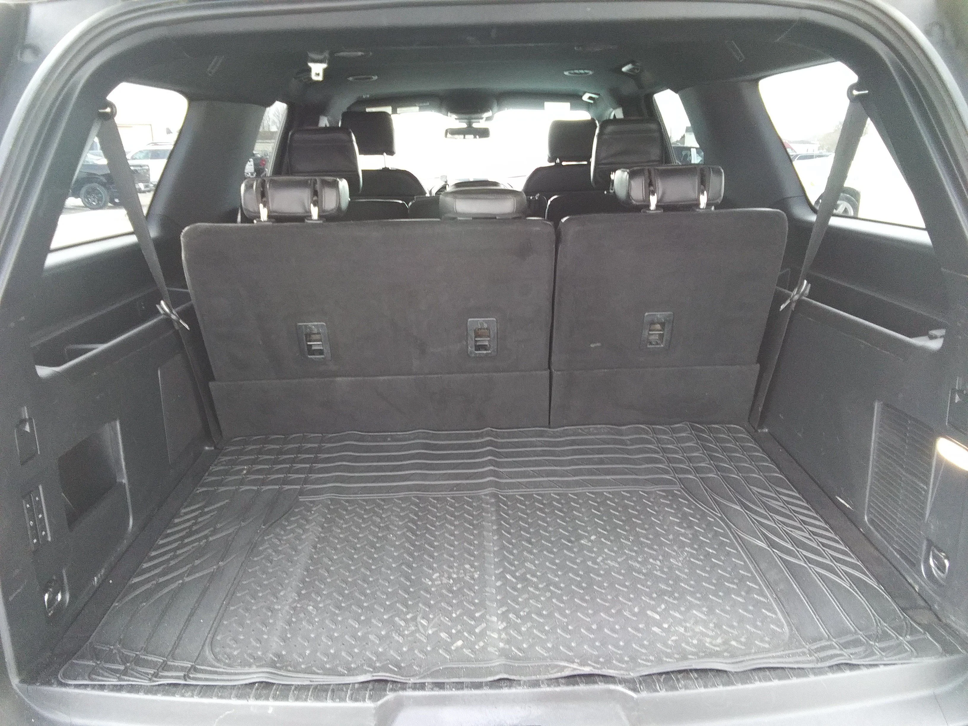 Used 2020 White Ford Limited image 8