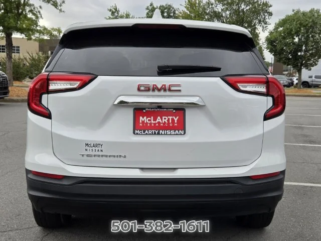Used 2024 White GMC SLE image 4