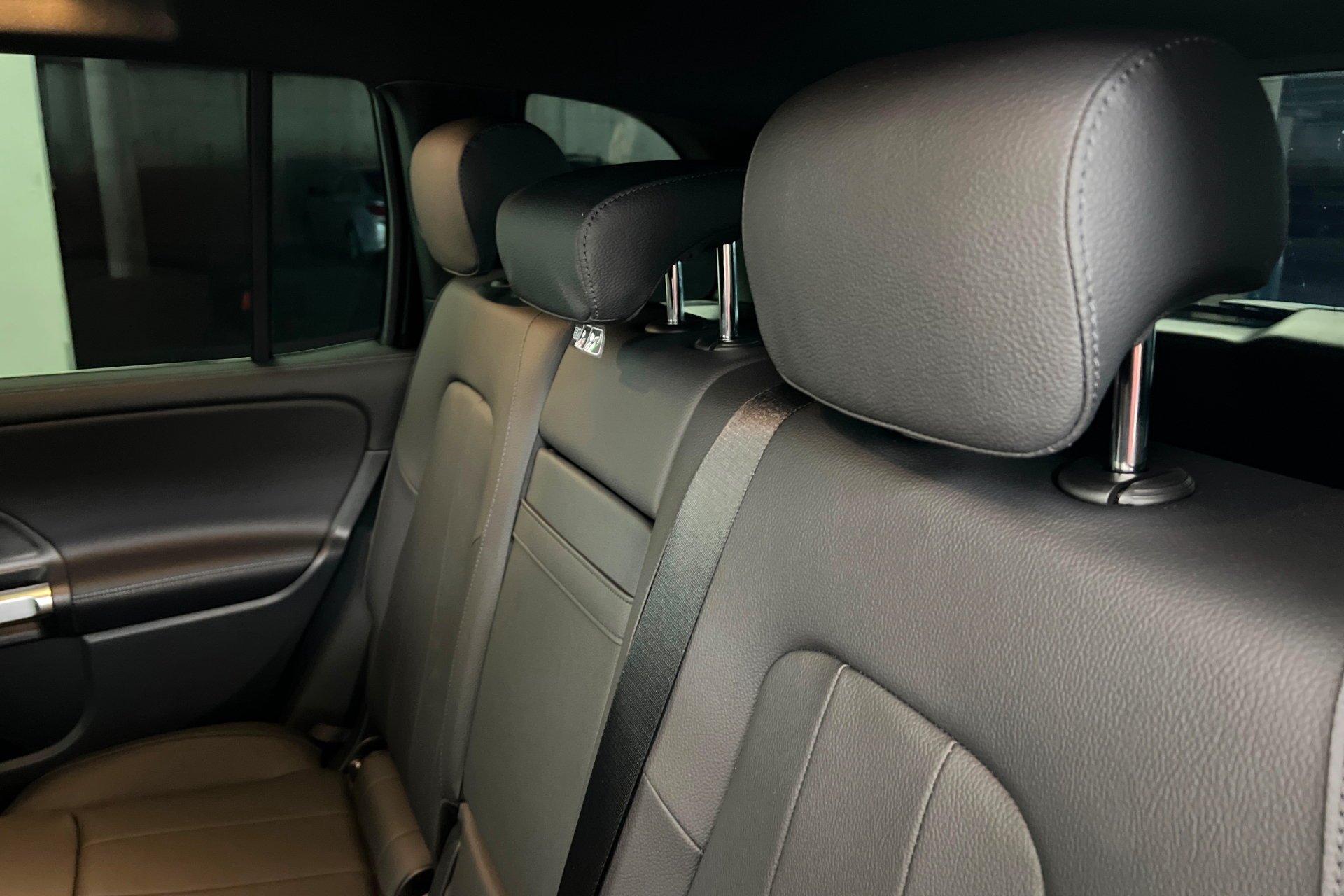 New 2026 Night Black Mercedes-Benz GLB 250 image 21