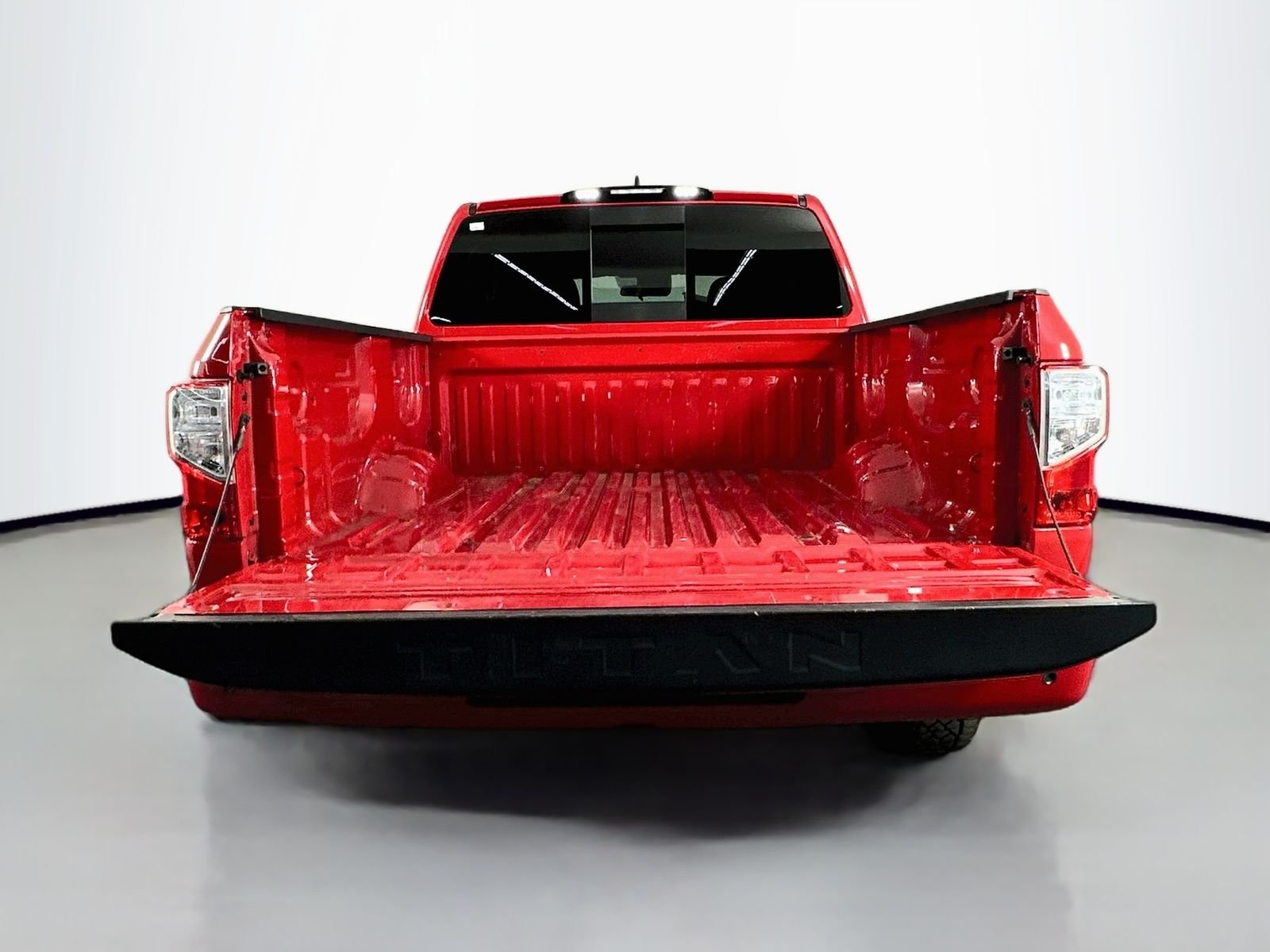 Used 2022 Red Alert Nissan SV image 23