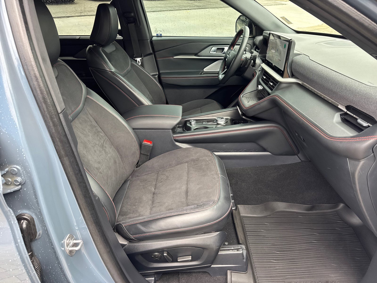 Used 2025 Vapor Blue Ford ST image 13