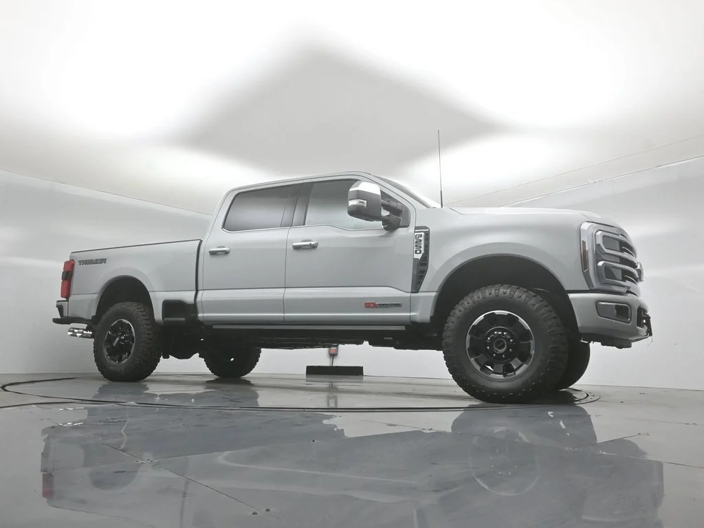 New 2026 Avalanche Ford Platinum image 3
