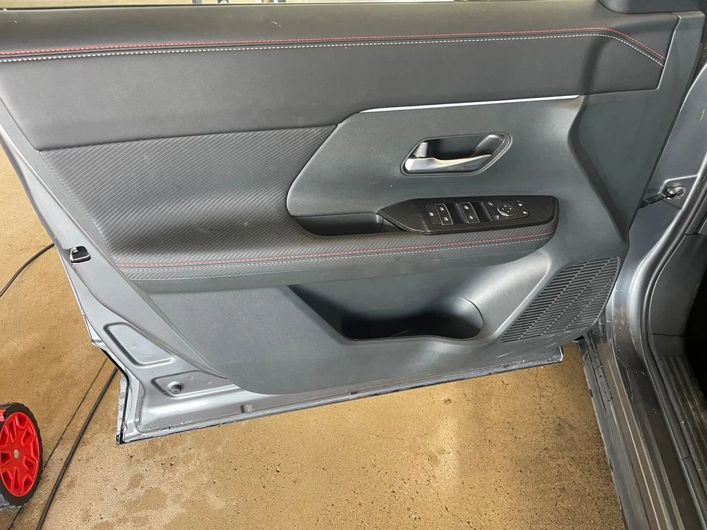 Certified Used 2025 Gray Nissan SR image 9