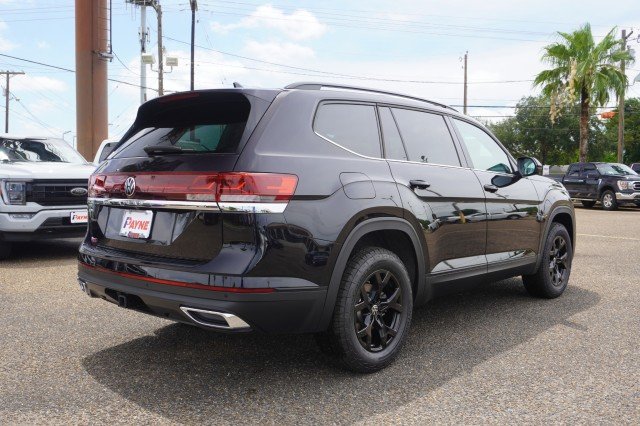 Used 2026 BLACK Volkswagen 2.0T SE w/Technology image 7