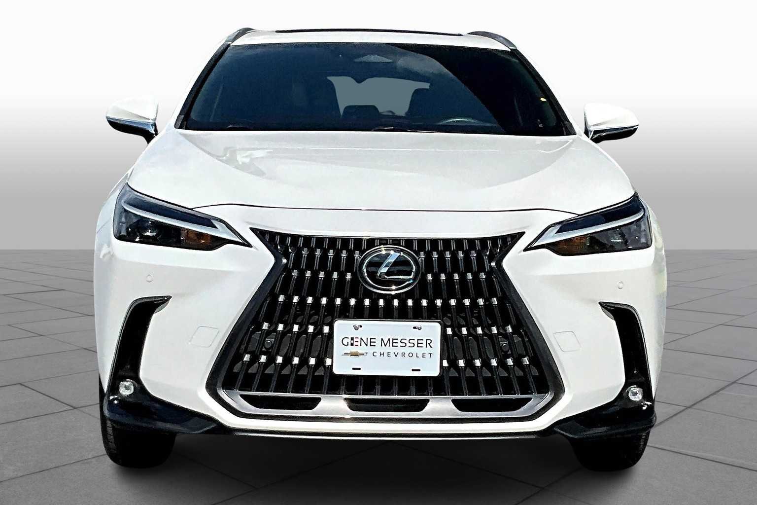 Used 2024 Eminent White Pearl Lexus Premium image 3