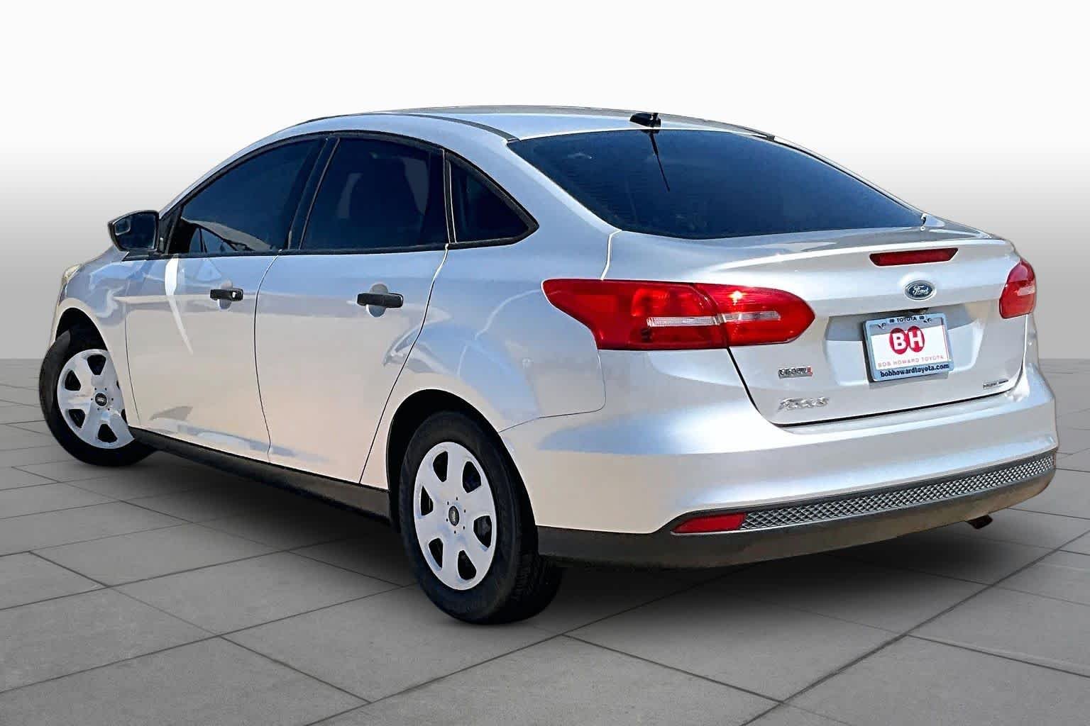 Used 2015 Ingot Silver Ford S image 12