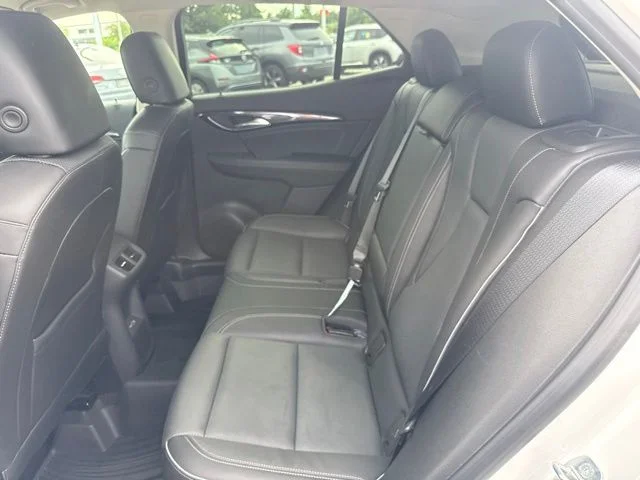 Used 2021 Summit White Buick Essence image 28