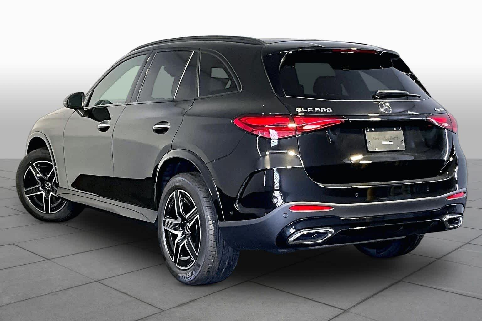 New 2026 Obsidian Black Metallic Mercedes-Benz GLC 300 image 3